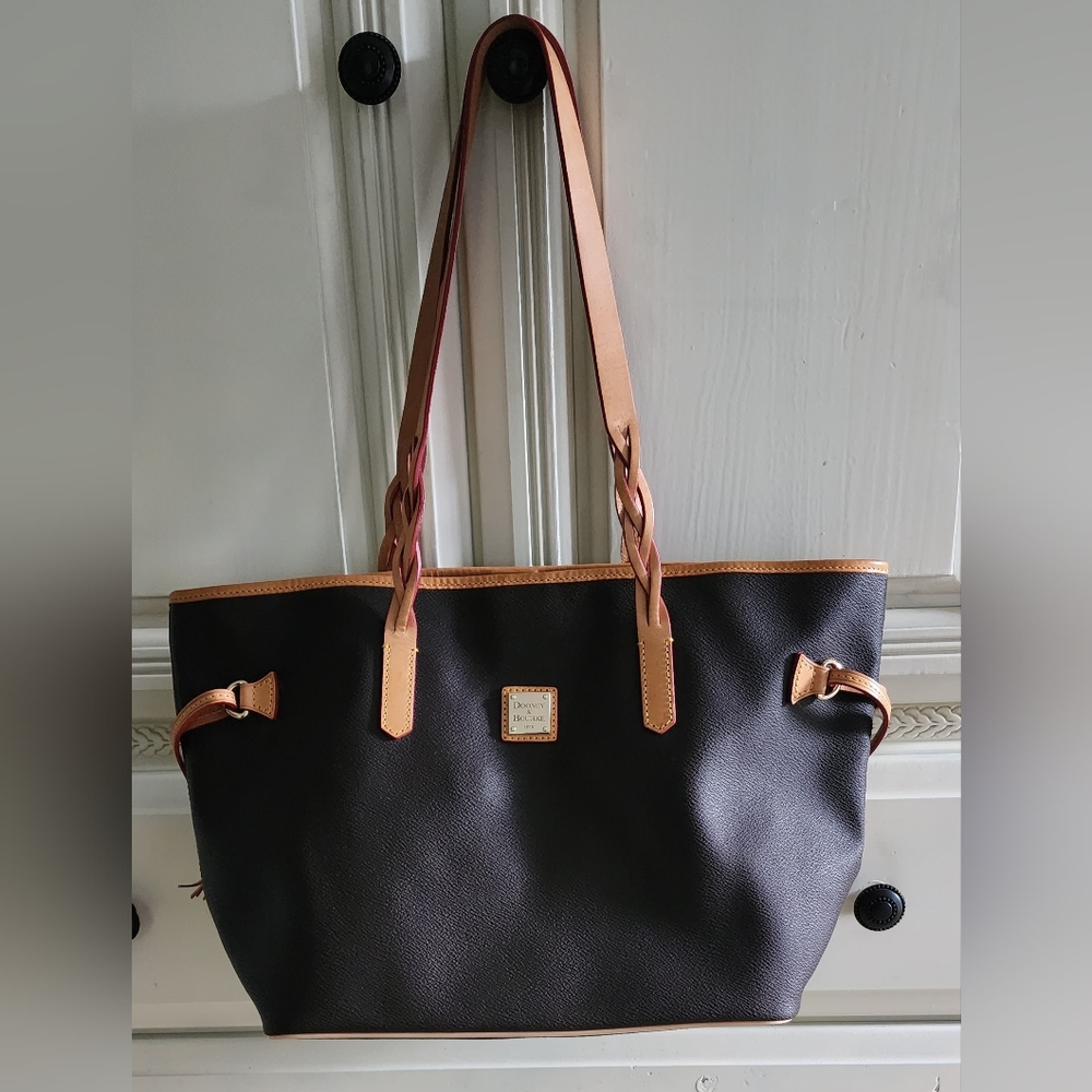 Dooney & Bourke Large Leather Tote